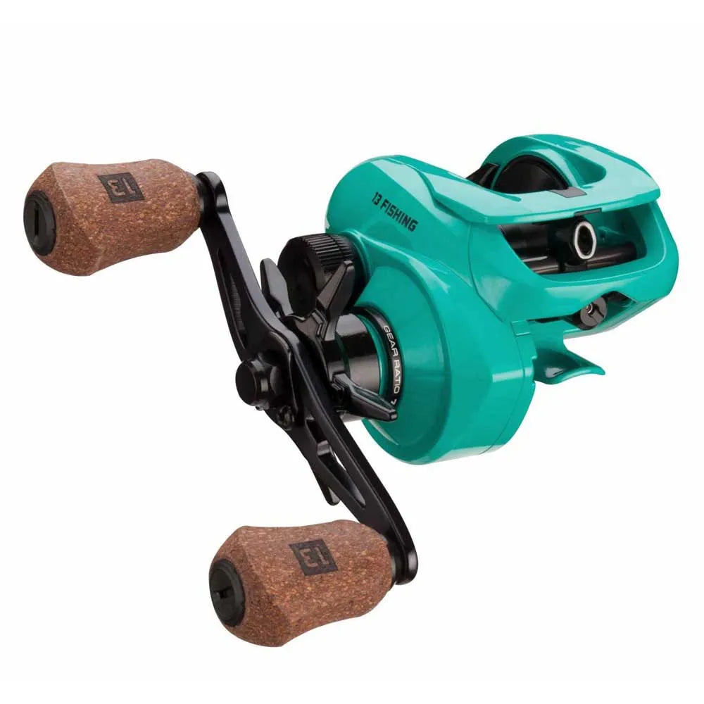 13 Fishing Modus TX2- matalaprofiili hyrräkela. Muutaman kerran käytetty, erittäin hyvä kuntoinen turkoosi kela.