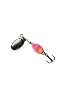 pinkki lippauistin mustilla pisteillä. Hopea lippa.